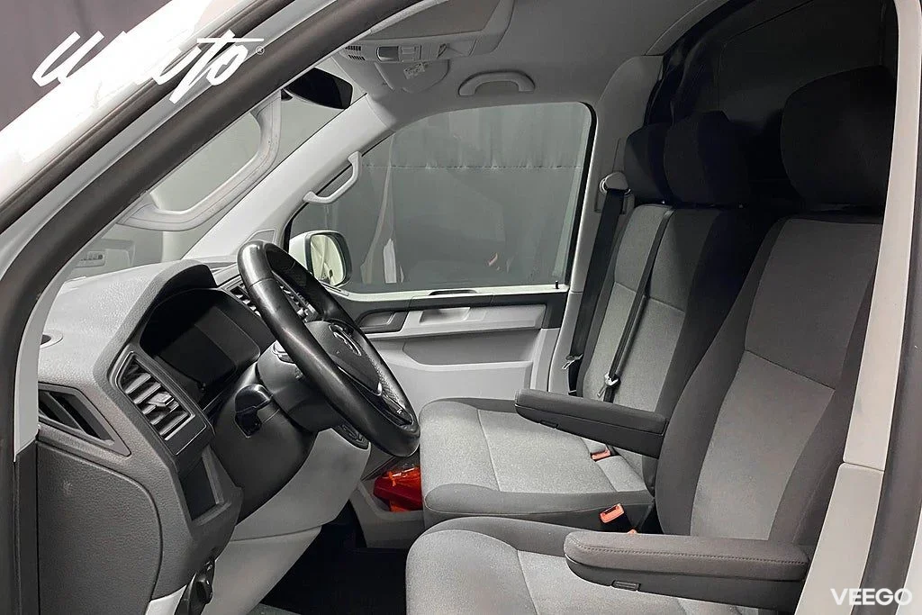 Volkswagen Transporter 2.0 TDI DSG 150HK L2 3-Sits /Moms 110kW
