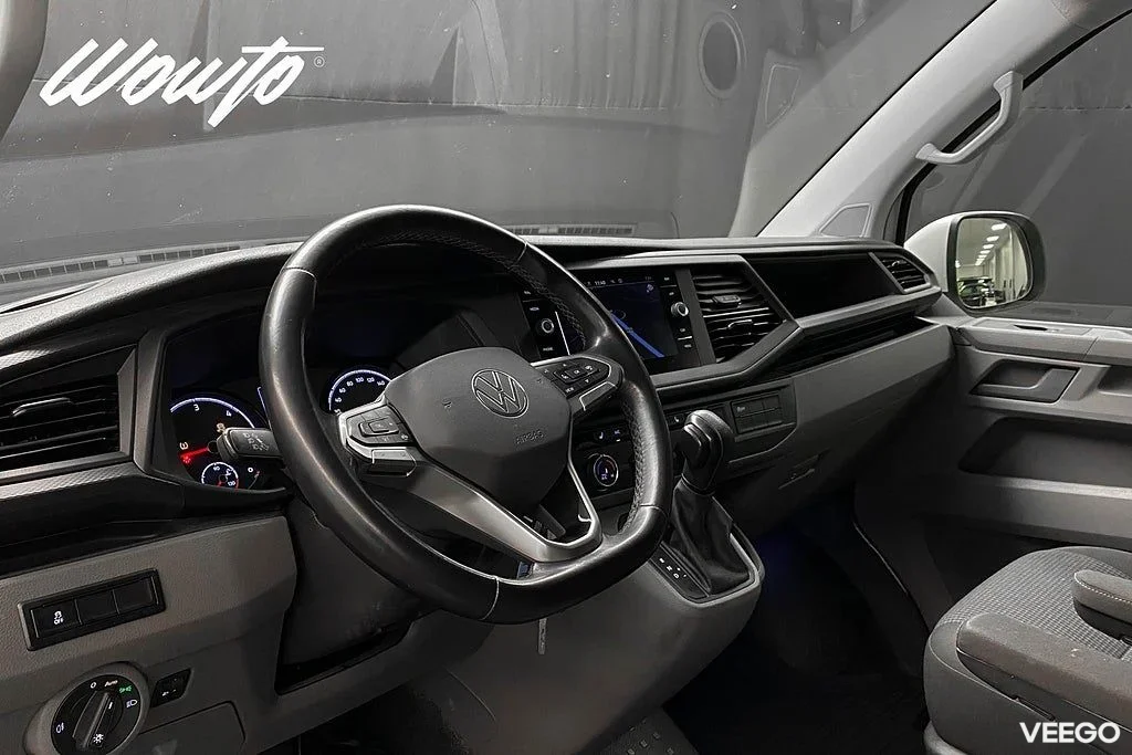 Volkswagen Transporter 2.0 TDI DSG 150HK L2 /V-Inredd /Moms 110kW