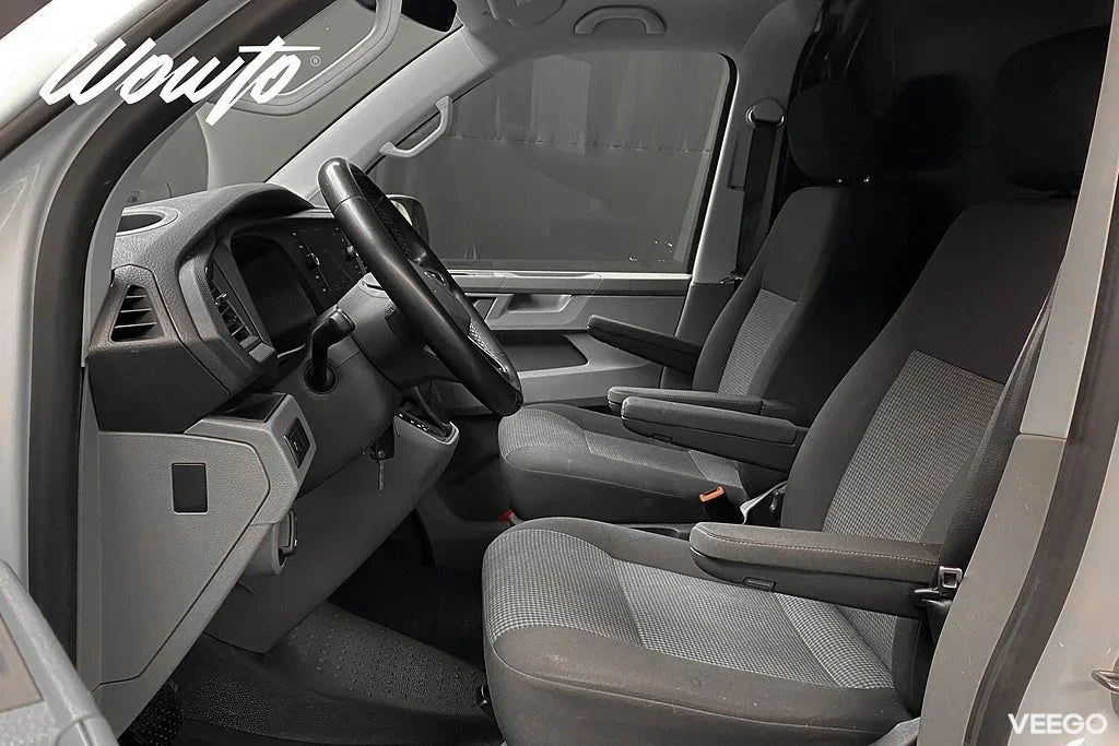 Volkswagen Transporter 2.0 TDI DSG 150HK L2 /V-Inredd /Moms 110kW