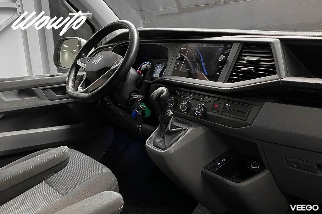 Volkswagen Transporter 2.0 TDI DSG 150HK L2 /V-Inredd /Moms 110kW