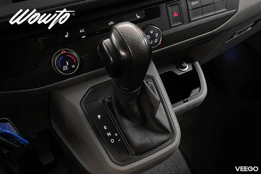 Volkswagen Transporter 2.0 TDI DSG 150HK L2 /V-Inredd /Moms 110kW