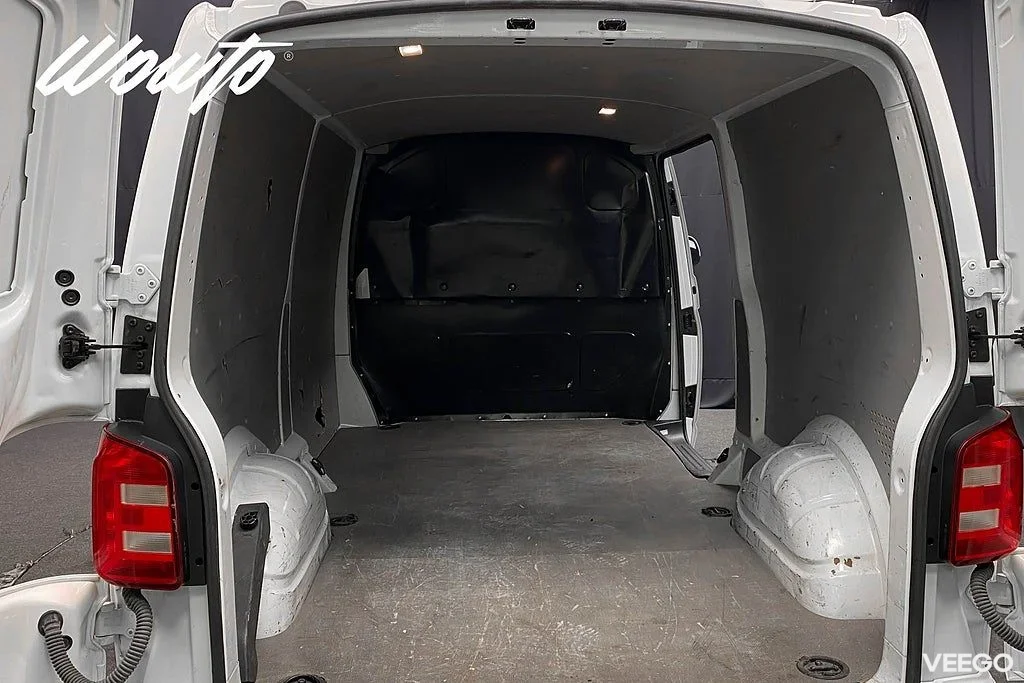Volkswagen Transporter 2.0 TDI DSG 150HK L2 3-Sits /Moms 110kW