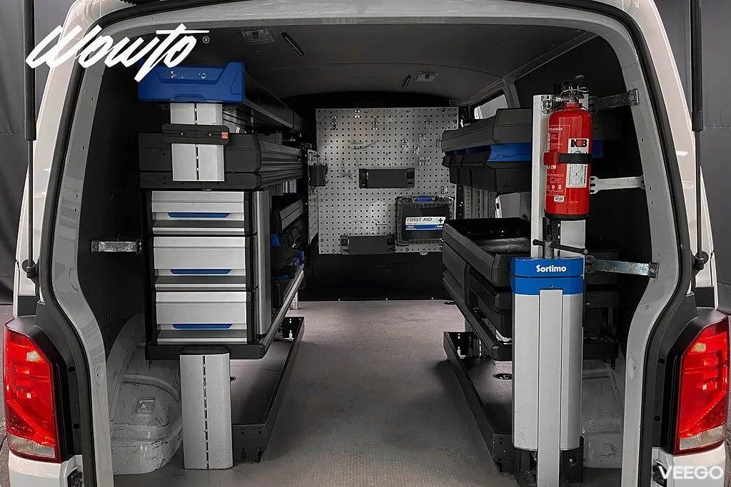 Volkswagen Transporter 2.0 TDI DSG 150HK L2 /V-Inredd /Moms 110kW