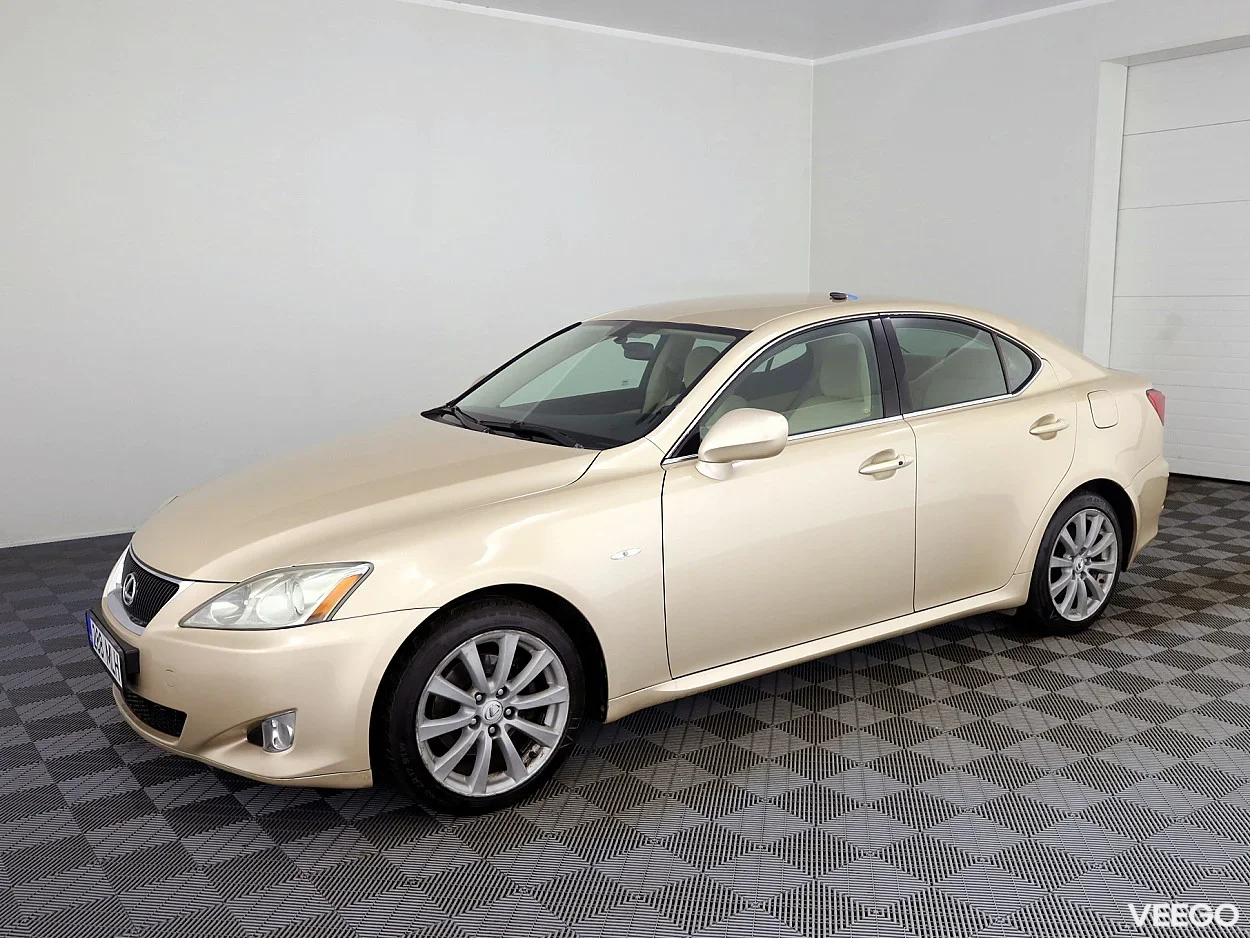 Lexus IS 250 2.5 154kW