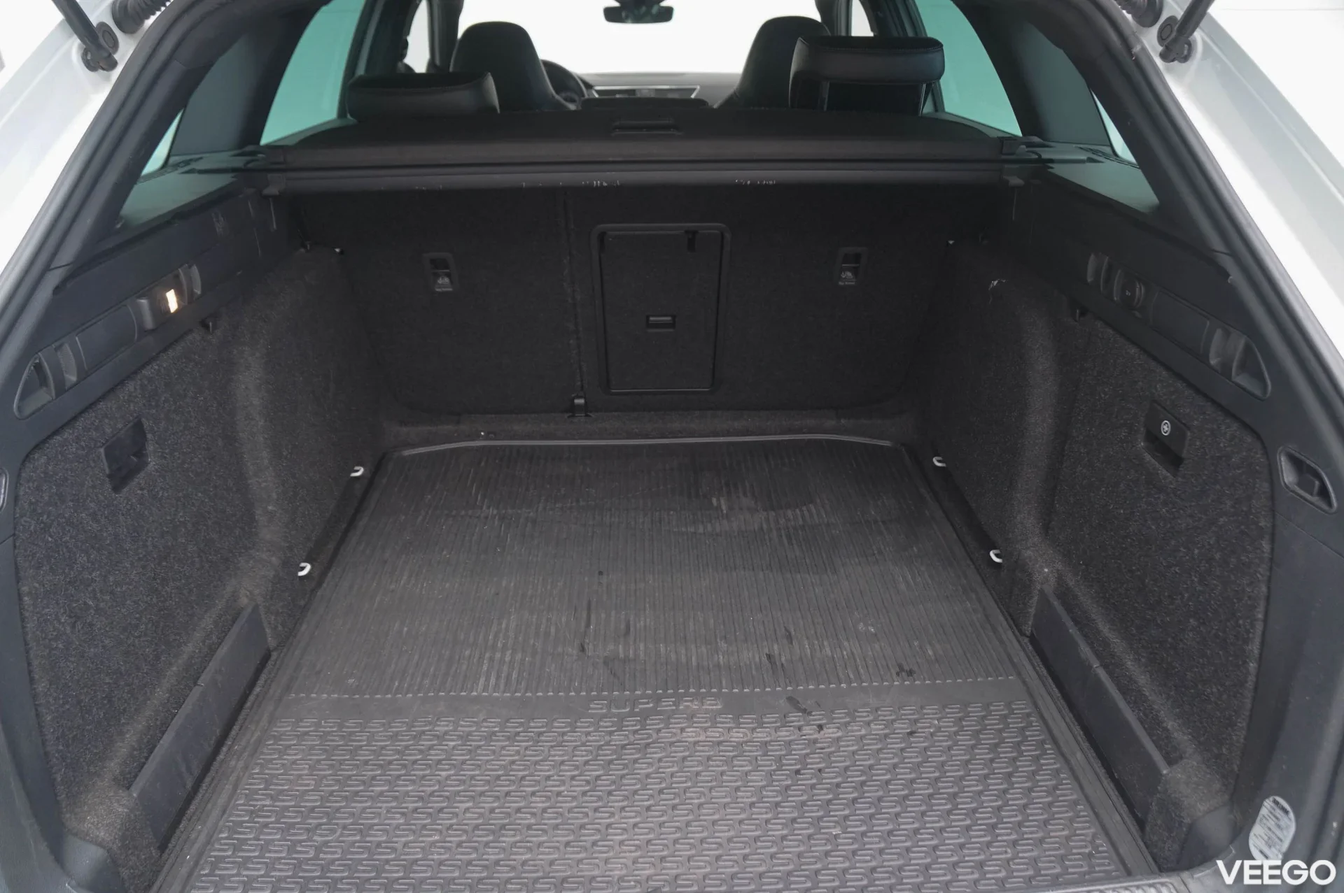 Skoda Superb Combi Elegance 1.8 132kW