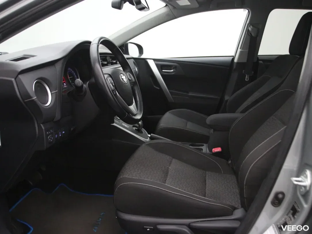 Toyota Auris 1.8 100kW