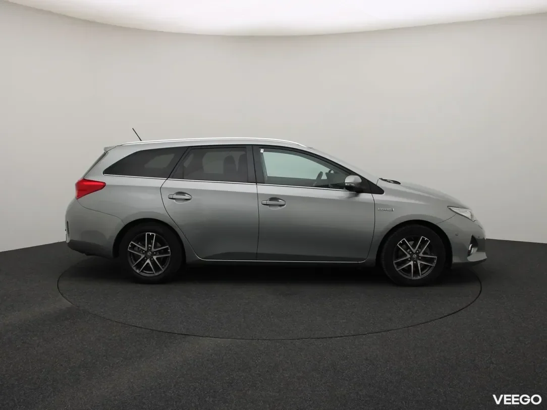 Toyota Auris 1.8 100kW