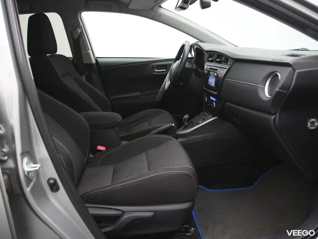 Toyota Auris 1.8 100kW