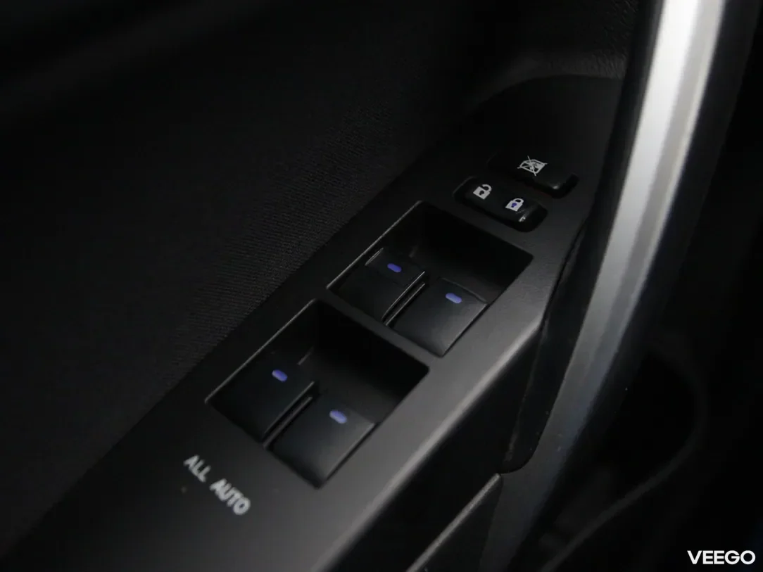 Toyota Auris 1.8 100kW