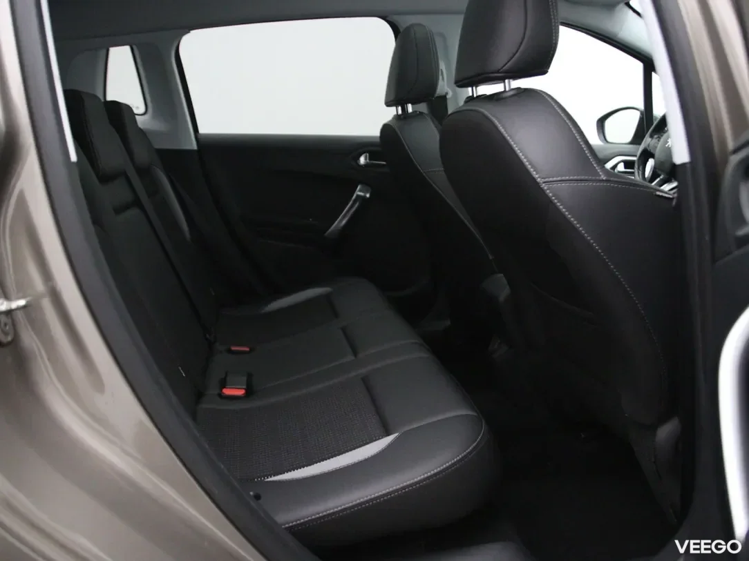 Peugeot 2008 1.2 60kW