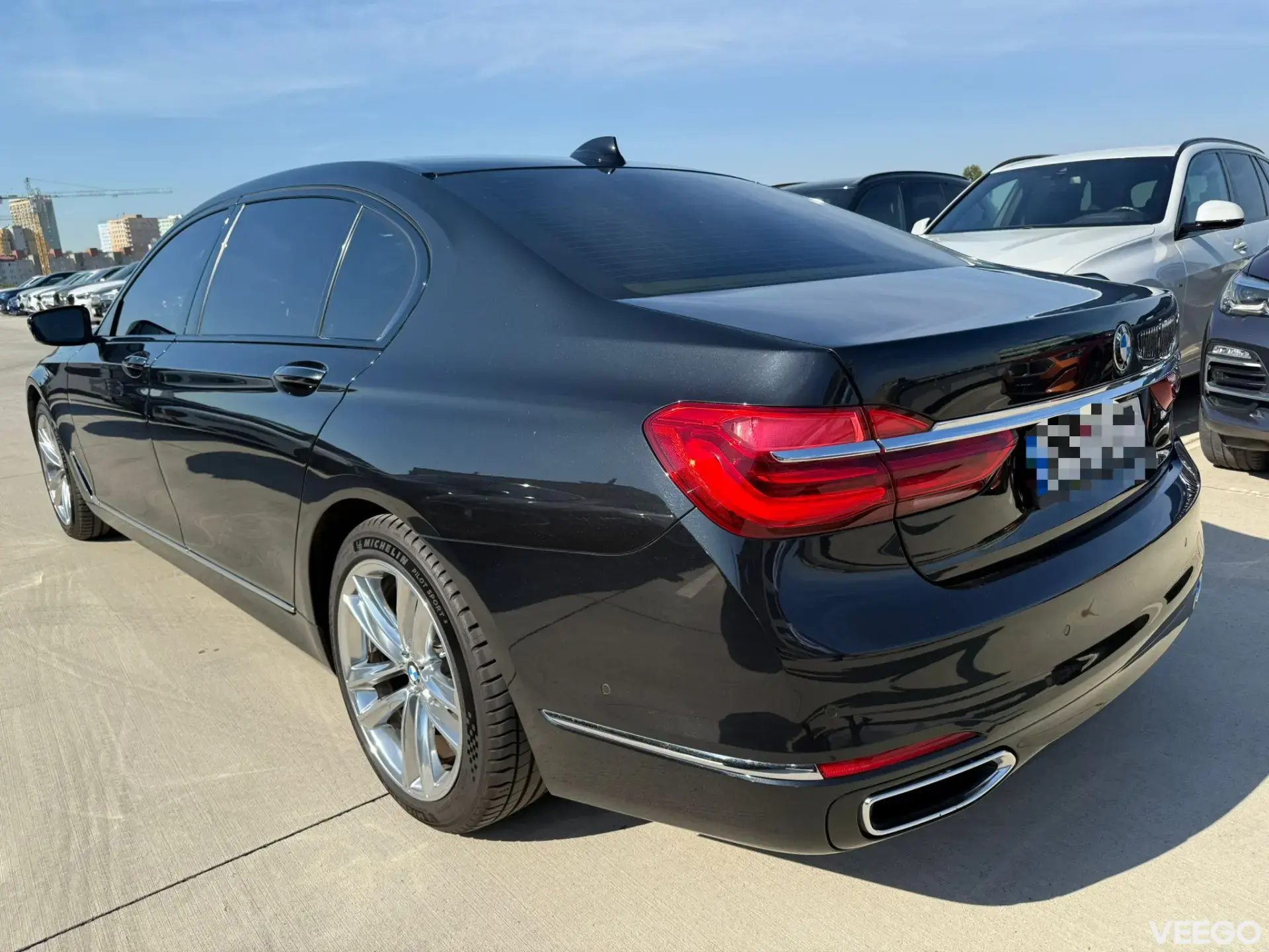 BMW 750 Long i xDrive 330kW