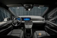 Mercedes-Benz V300 300d 4MATIC 3.2 Lång AMG Line 7-Sits Burmester 360 MOMS 174kW
