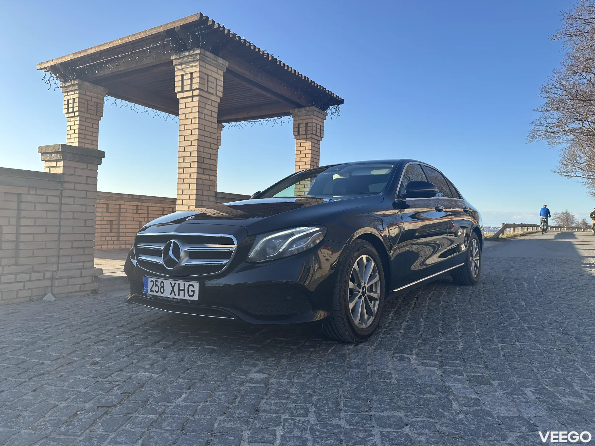 Mercedes-Benz E220 2.0 143kW