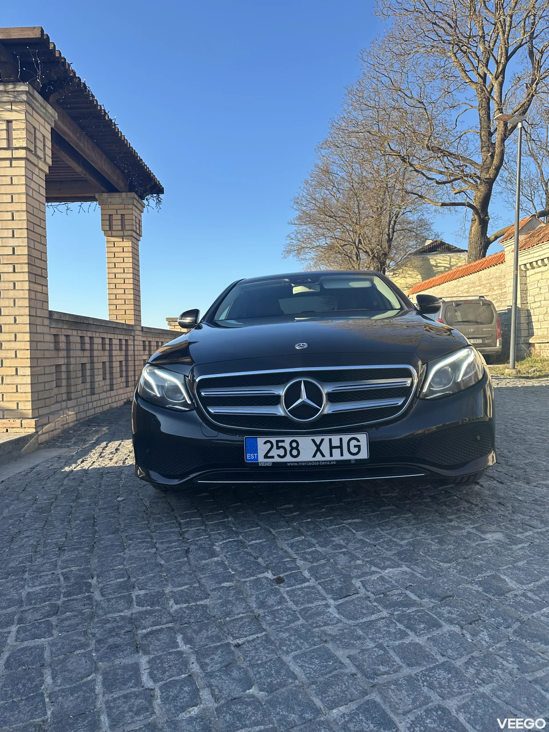Mercedes-Benz E220 2.0 143kW