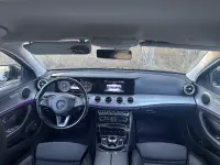 Mercedes-Benz E220 2.0 143kW thumbnail