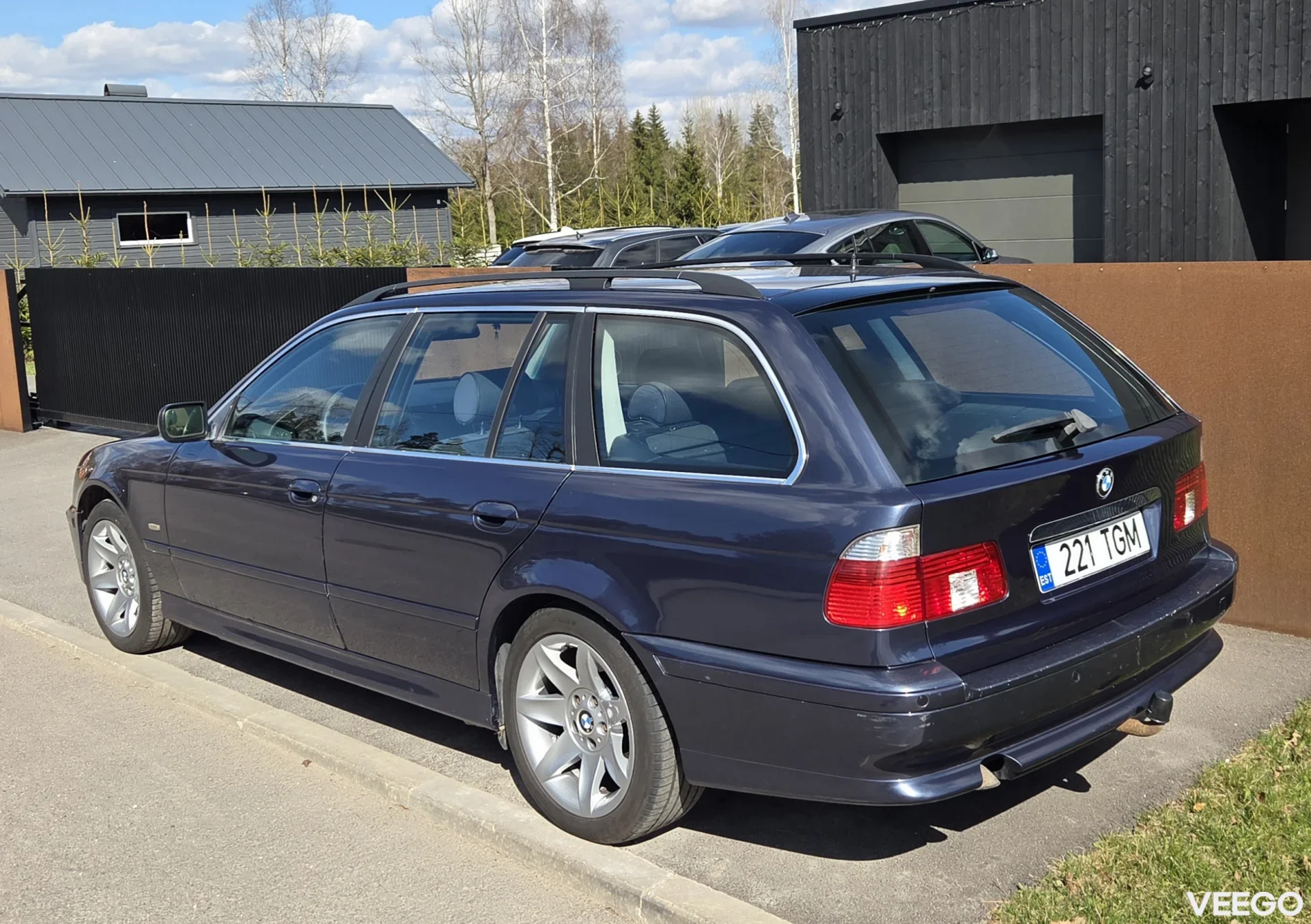 BMW 530 2.9 142kW