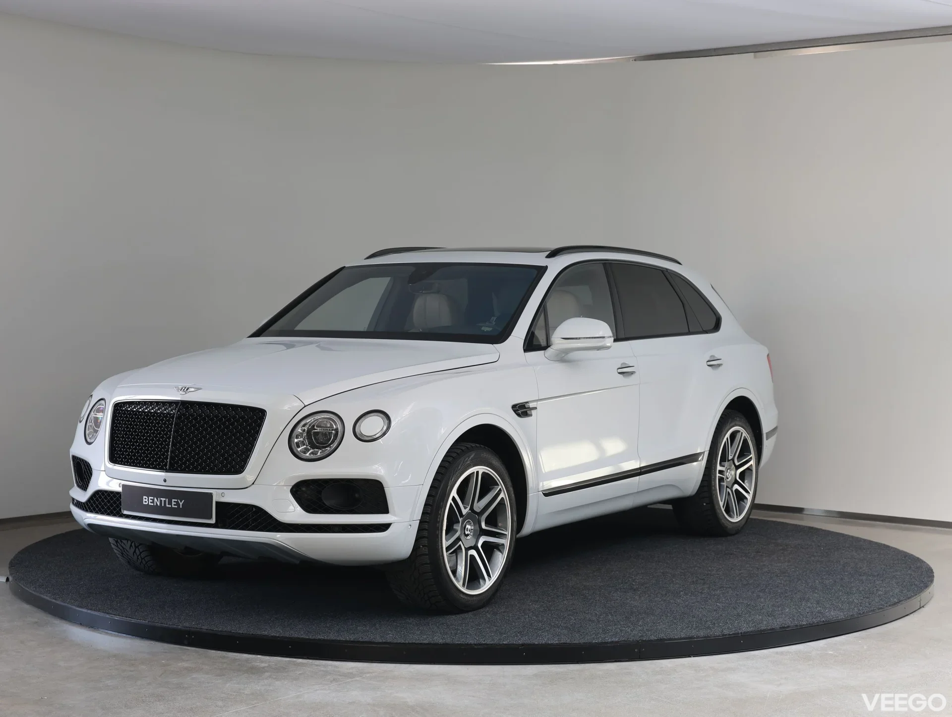Bentley Bentayga V8 Bentley 404kW 404kW