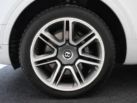 Bentley Bentayga V8 Bentley 404kW 404kW thumbnail