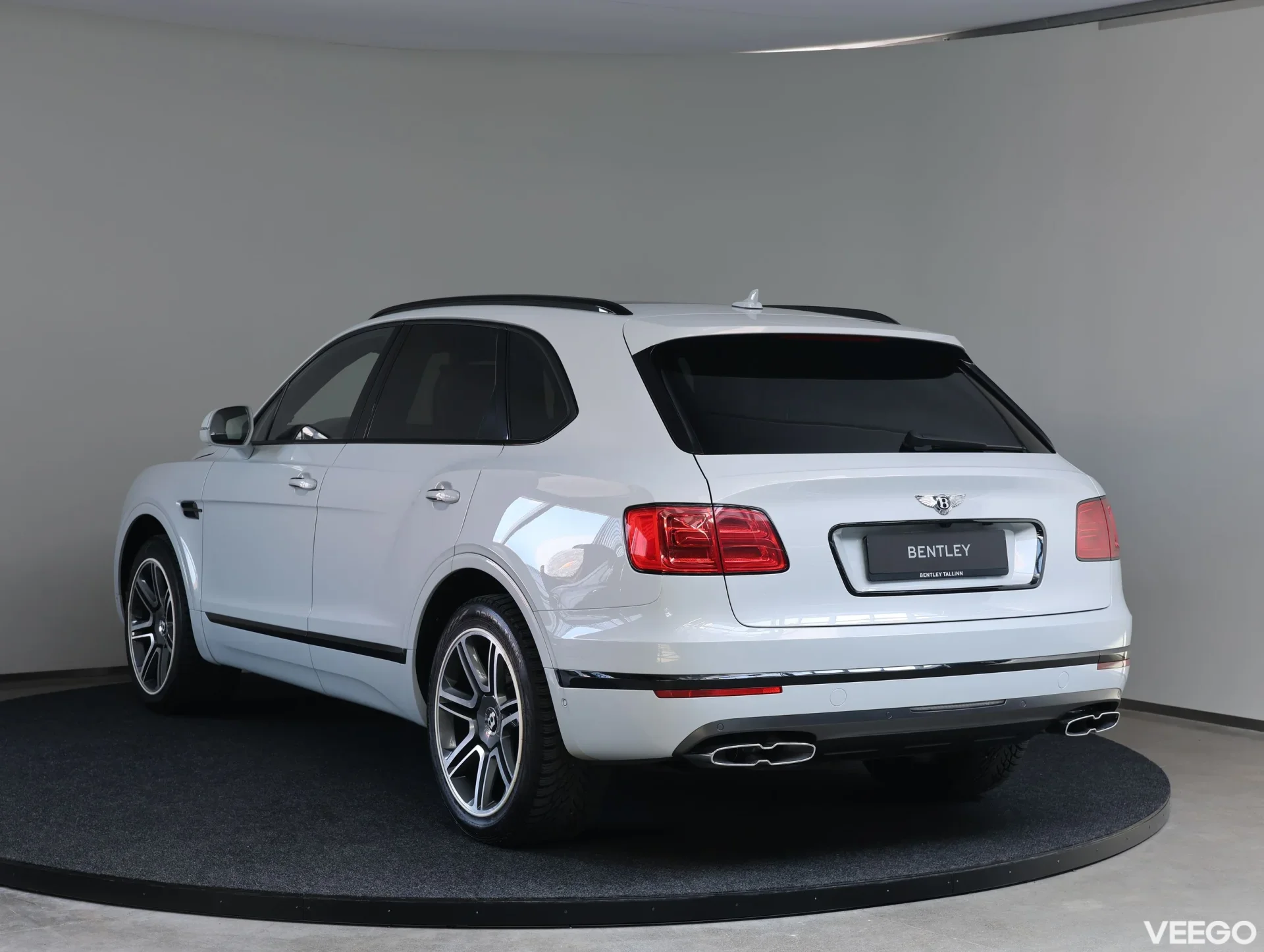 Bentley Bentayga V8 Bentley 404kW 404kW