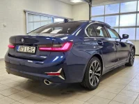 BMW 320 140kW thumbnail