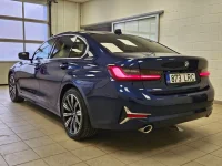 BMW 320 140kW thumbnail