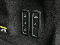 Volvo XC60 263kW thumbnail