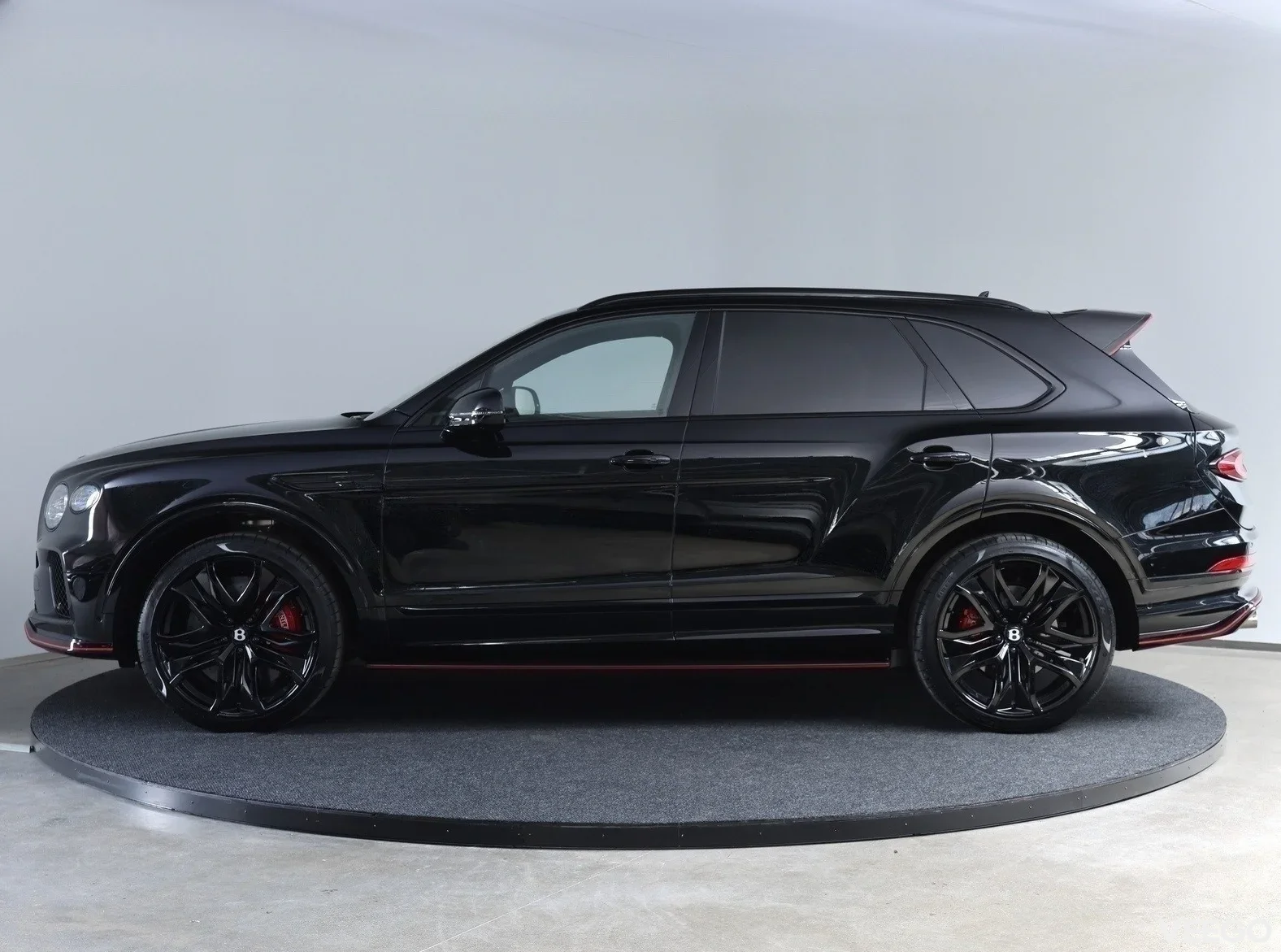 Bentley BENTAYGA SPEED Bentley V8 478kw 4 478kW