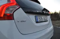 Volvo V60 D4 2.0 133kW thumbnail