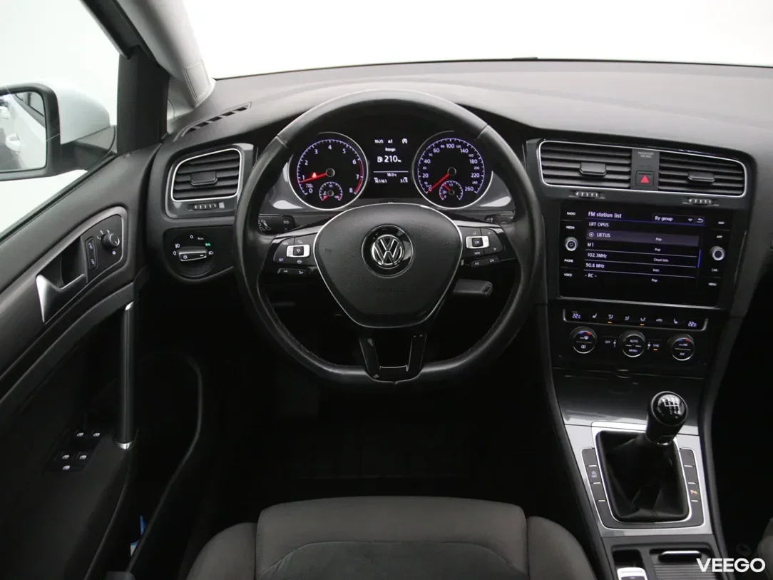 Volkswagen Golf 1.5 96kW