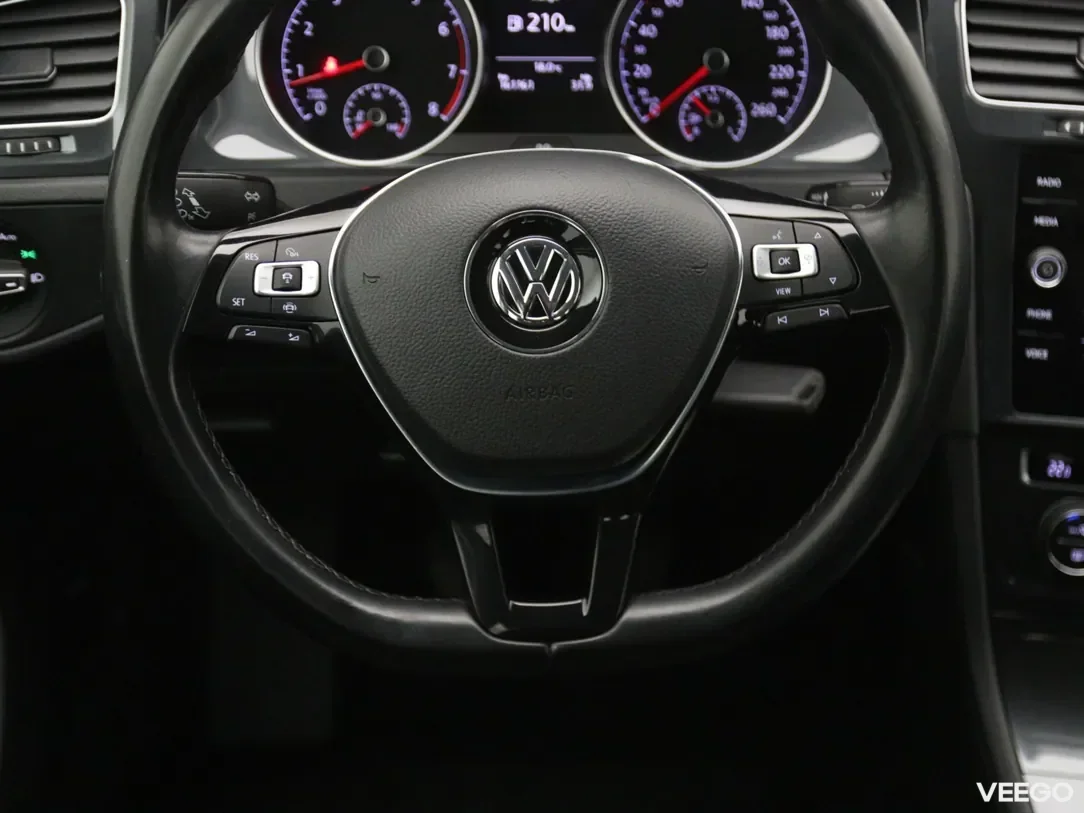 Volkswagen Golf 1.5 96kW