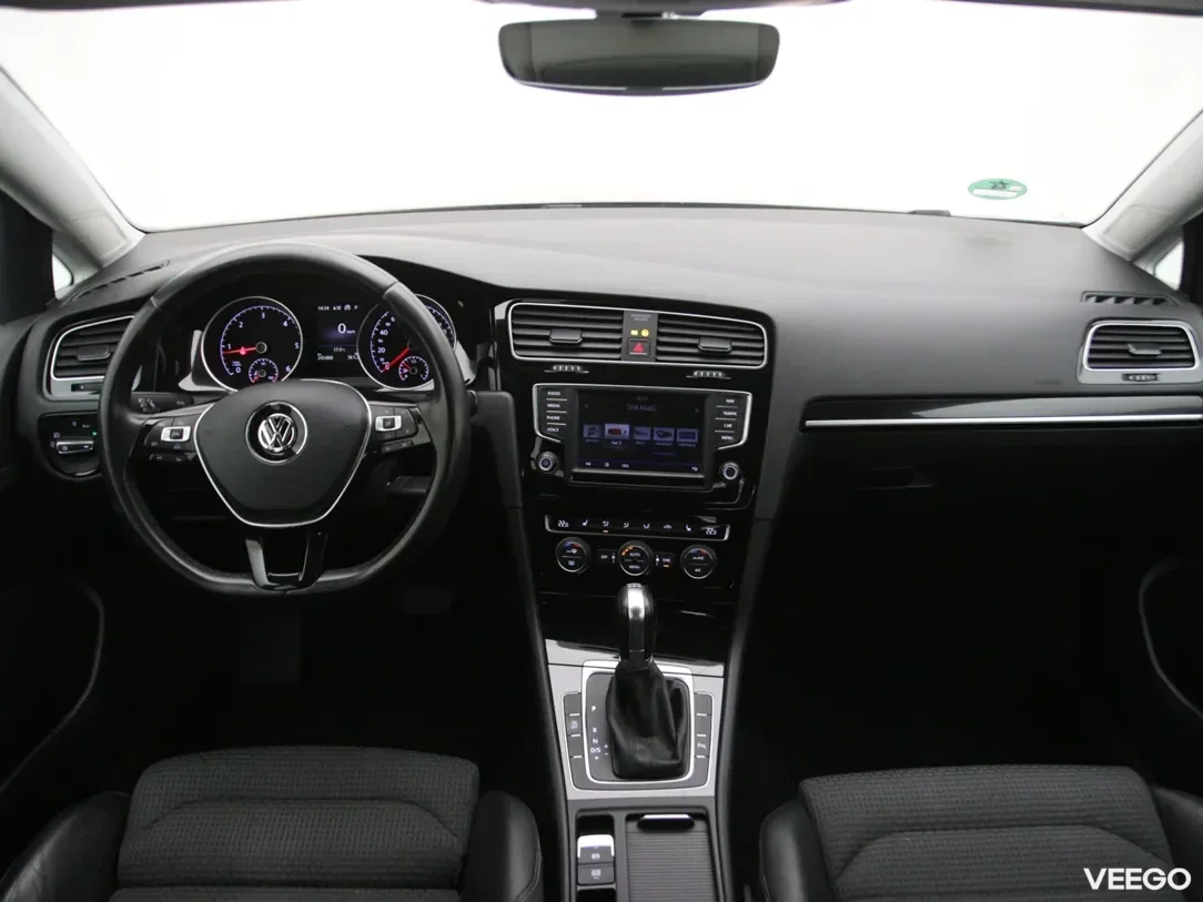 Volkswagen Golf 1.6 81kW