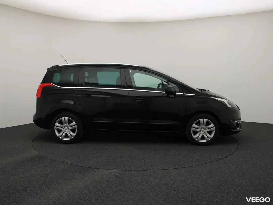Peugeot 5008 2 110kW