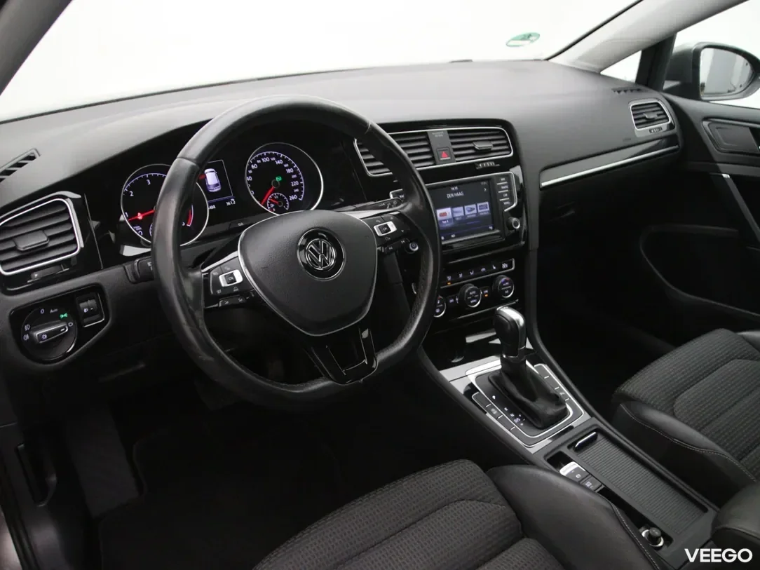 Volkswagen Golf 1.6 81kW