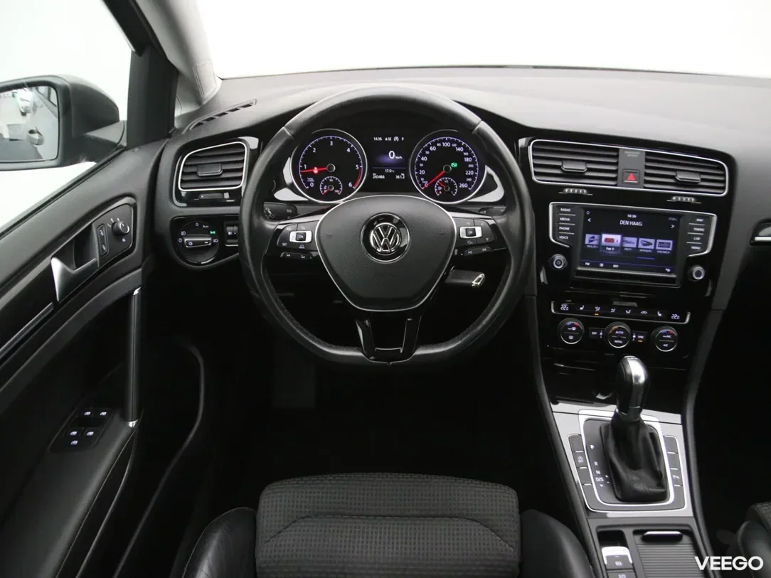 Volkswagen Golf 1.6 81kW