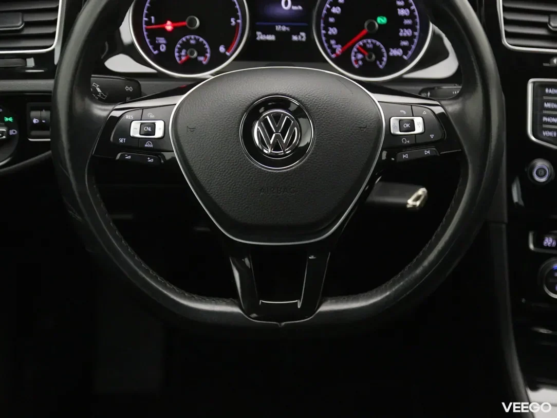 Volkswagen Golf 1.6 81kW