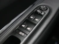 Peugeot 5008 2 110kW thumbnail