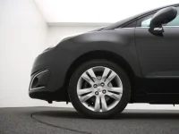 Peugeot 5008 2 110kW thumbnail
