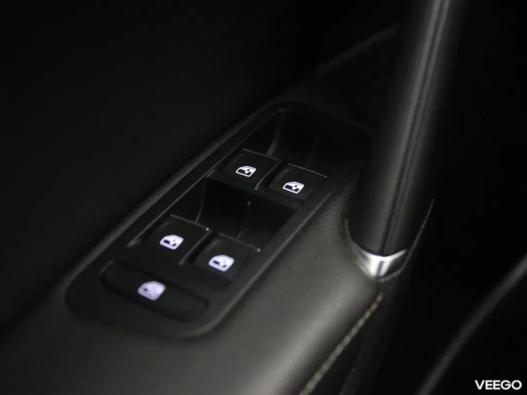 Volkswagen Golf 1.6 81kW