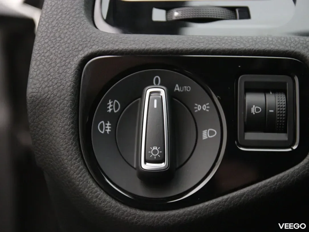 Volkswagen Golf 1.6 81kW