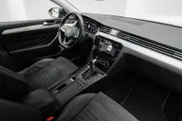 Volkswagen Passat 158kW thumbnail