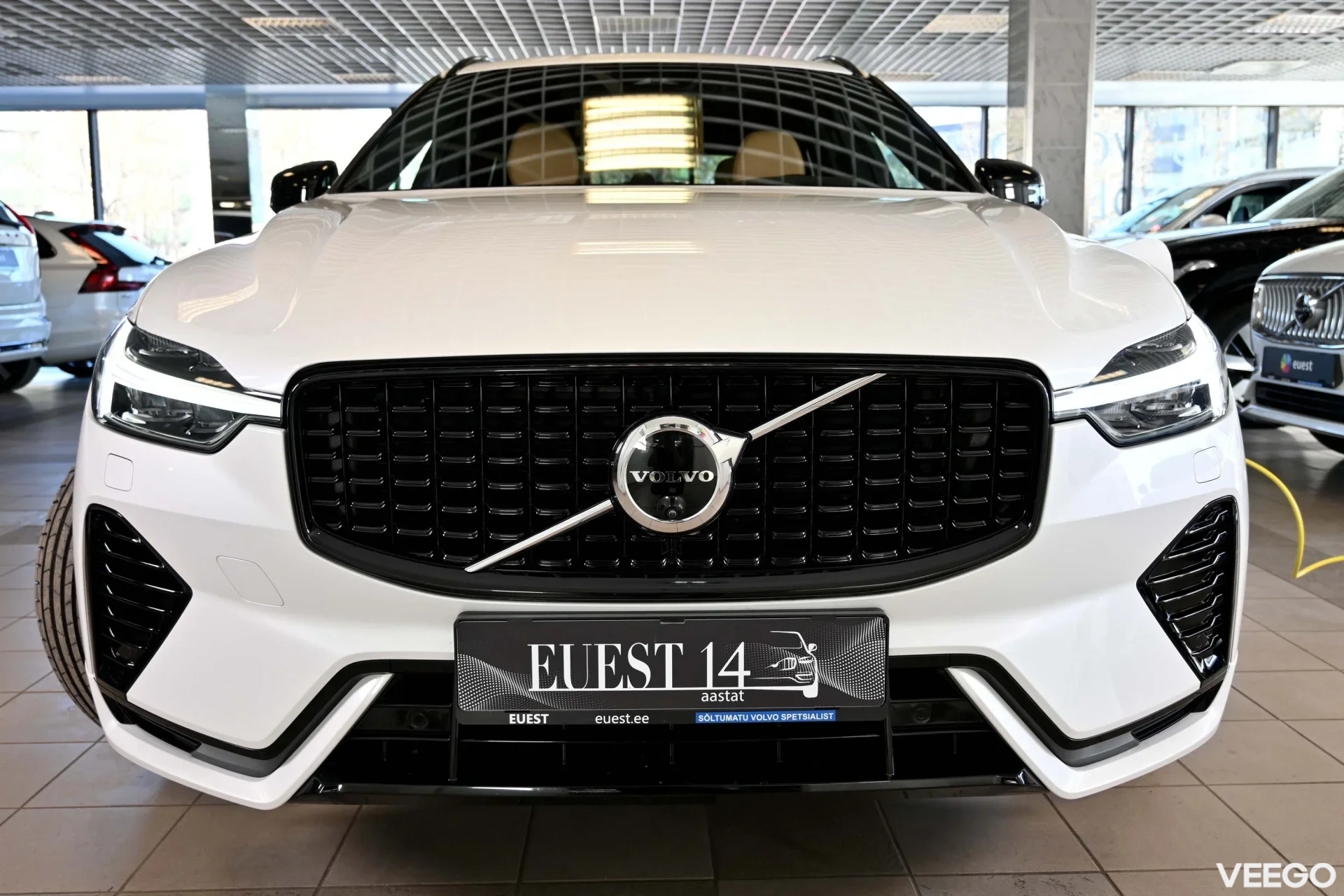 Volvo XC60 AWD 4C LUXURY+ ULTRA DARK XENIUM INTELLI FULL 2 293kW