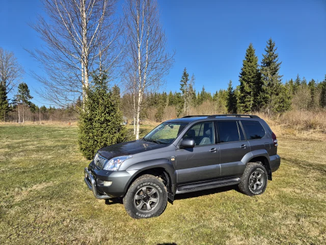 Image of Toyota Land Cruiser 120 3.0 127kW