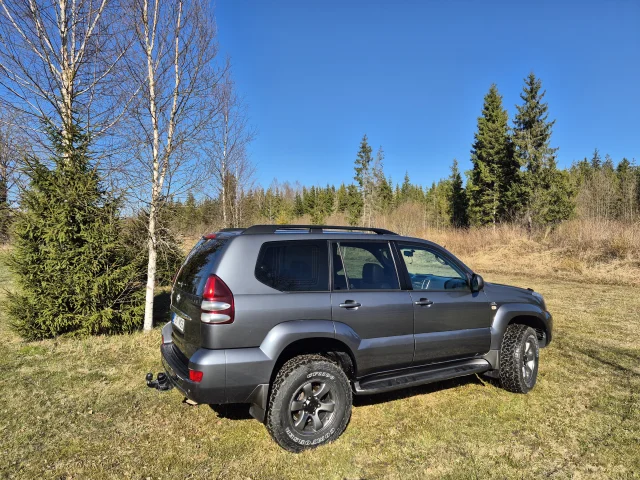 Image of Toyota Land Cruiser 120 3.0 127kW