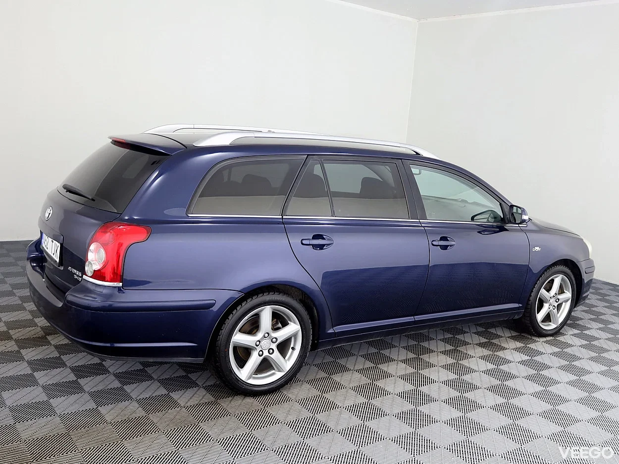 Toyota Avensis 2.2 130kW