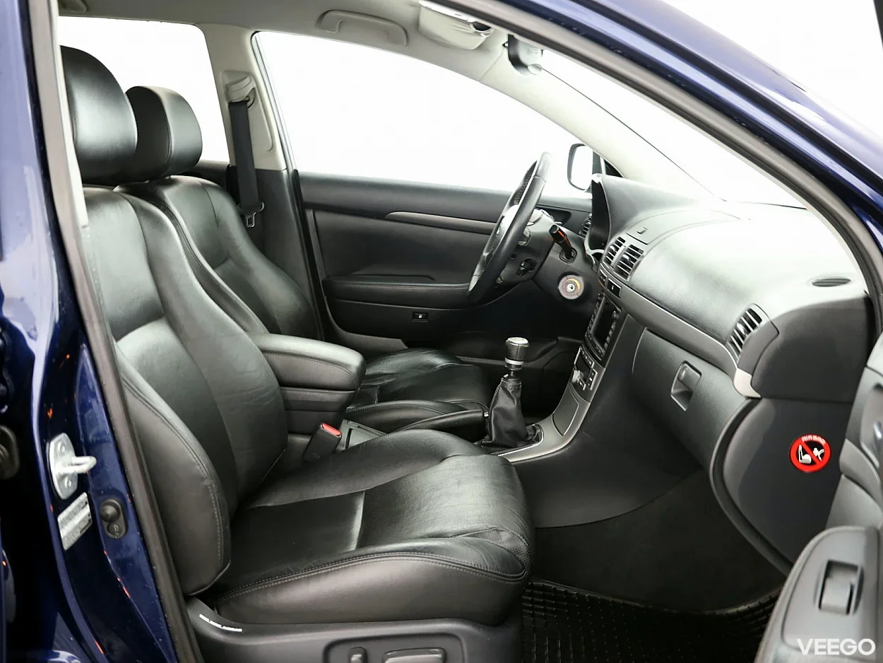 Toyota Avensis 2.2 130kW