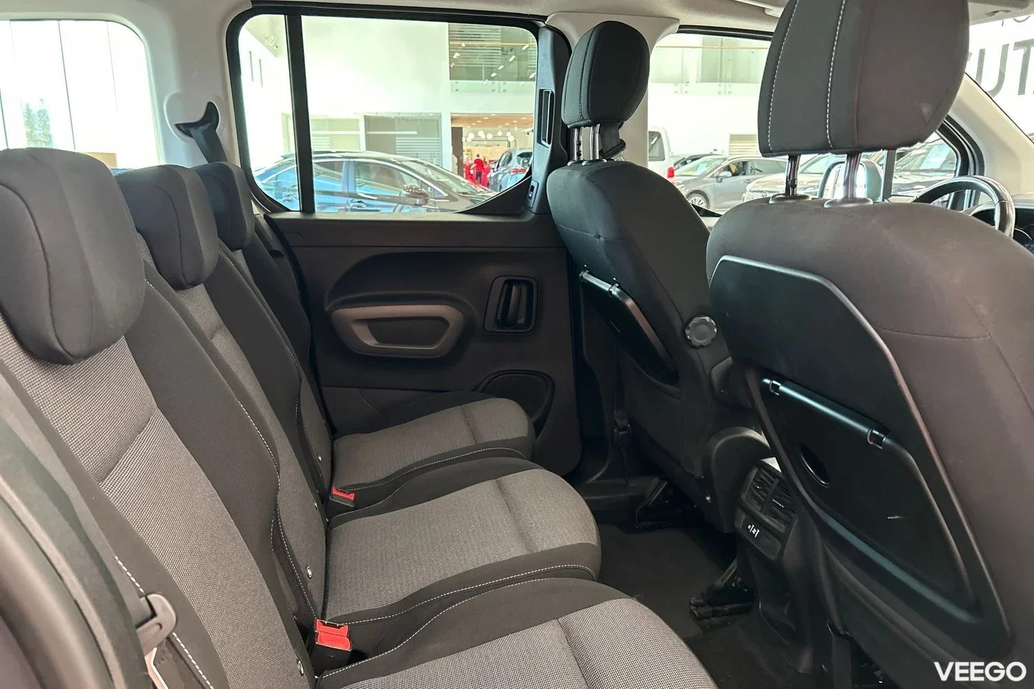 Toyota Proace City Long Double side door Family 1.5 96kW