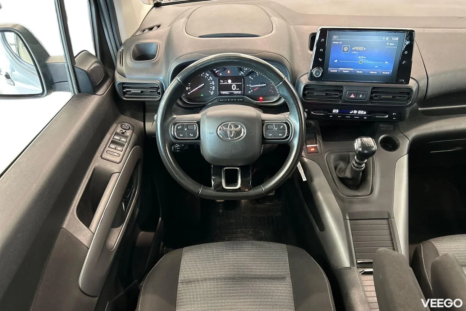 Toyota Proace City Long Double side door Family 1.5 96kW