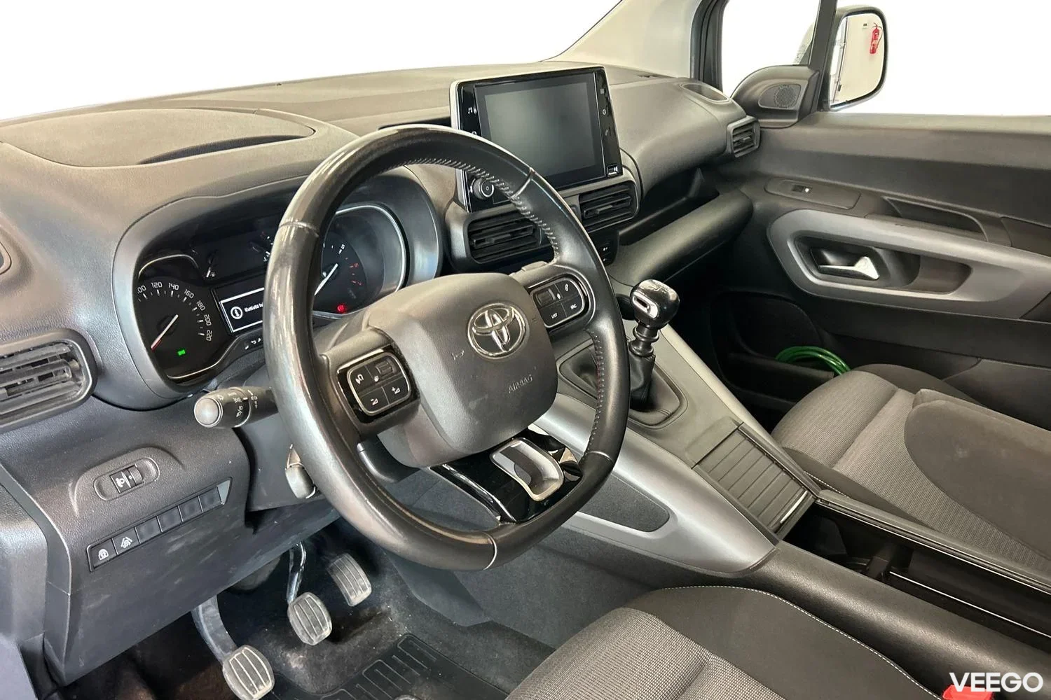 Toyota Proace City Long Double side door Family 1.5 96kW