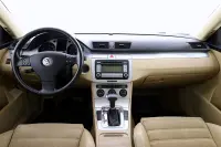 Volkswagen Passat 2.0 110kW thumbnail