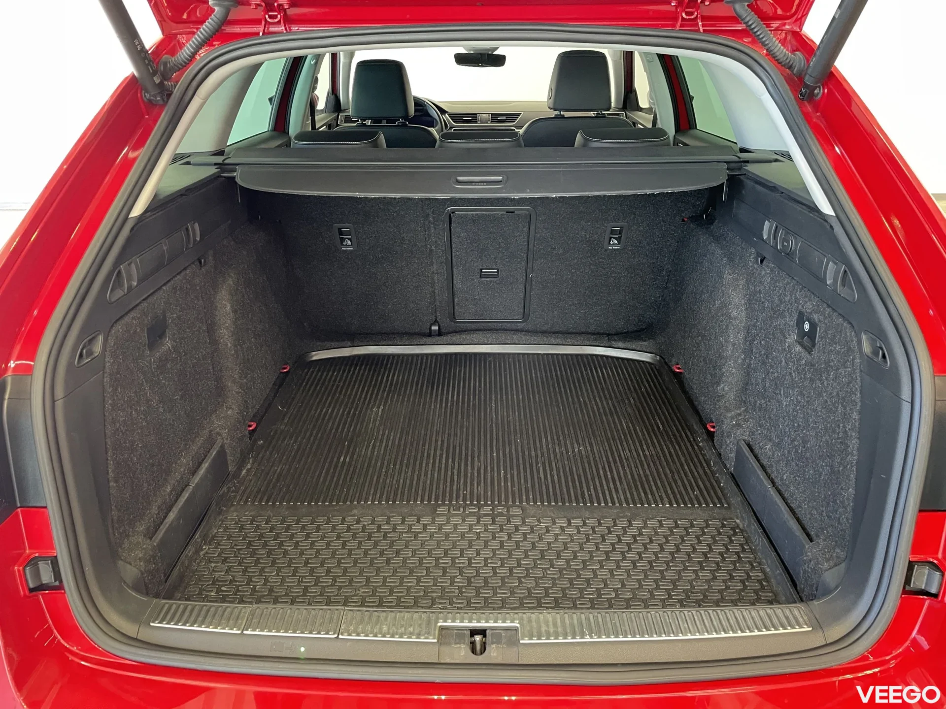 Skoda Superb Combi Elegance FL 110kW